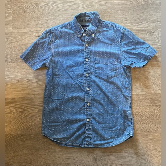 American Eagle Button-Up - Picture 1 of 4